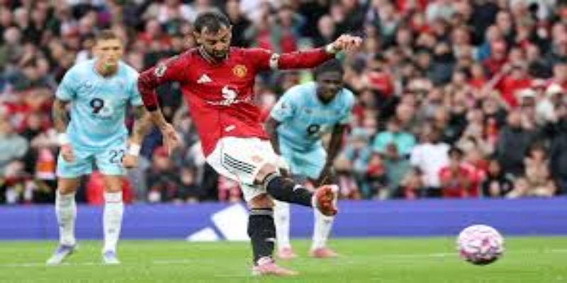 滕哈格的主力框架与战术初探：九游体育独家分析 - 九游体育