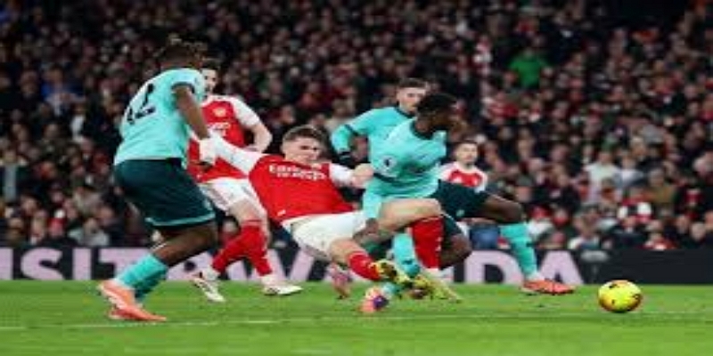 英超“恶汉”三人组曝光：斯文森眼中的暴力与心理战 -九游体育