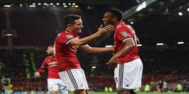 九游体育战术观察：曼联轮换不降强度，双线作战保持竞争力-九游体育